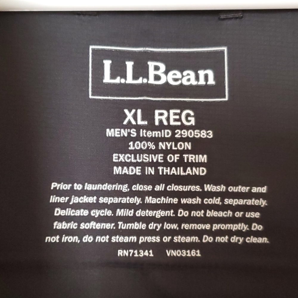 L.L.Bean Lightweight Jacket - Picture 3 of 3